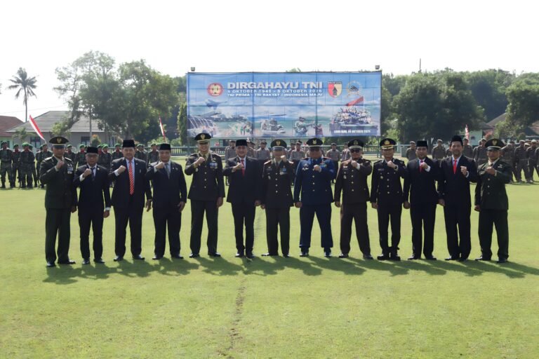Upacara Peringatan HUT ke-80 TNI di Lumajang, Wujud Semangat TNI Prima, TNI Rakyat, Indonesia Maju