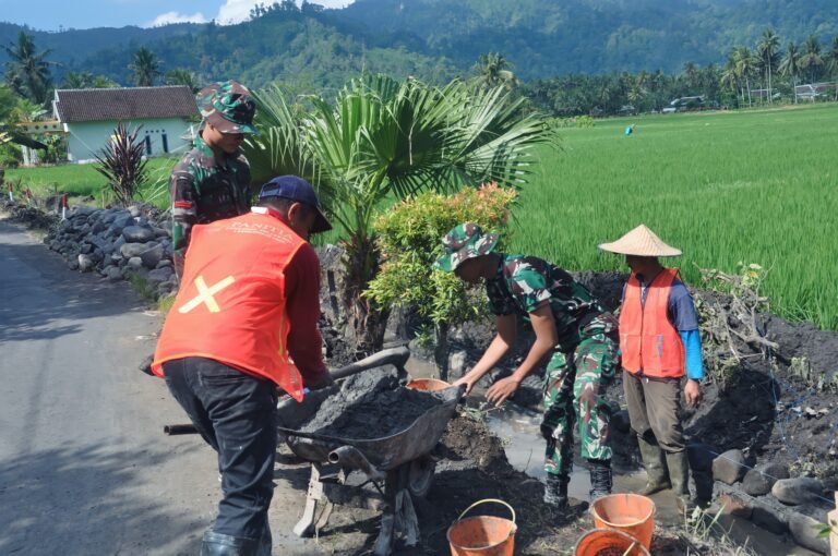 Satgas TMMD ke-126 Kodim 0818 Bangun Drainase 200 Meter di Desa Lebakharjo, Wujud Nyata Kepedulian untuk Lingkungan Bersih dan Sehat