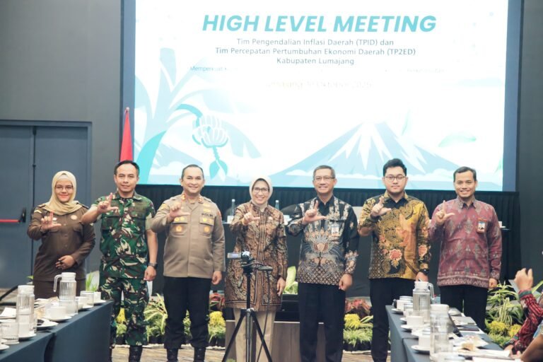Dandim 0821/Lumajang Hadiri High Level Meeting TPID dan TP2ED Tahun 2025: Perkuat Kolaborasi Pengendalian Inflasi dan Pertumbuhan Ekonomi Daerah