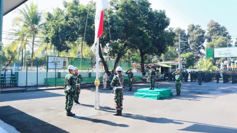 Kodim 0821/Lumajang Gelar Upacara Bendera Tujuhbelasan dan Korp Raport Pindah Satuan.