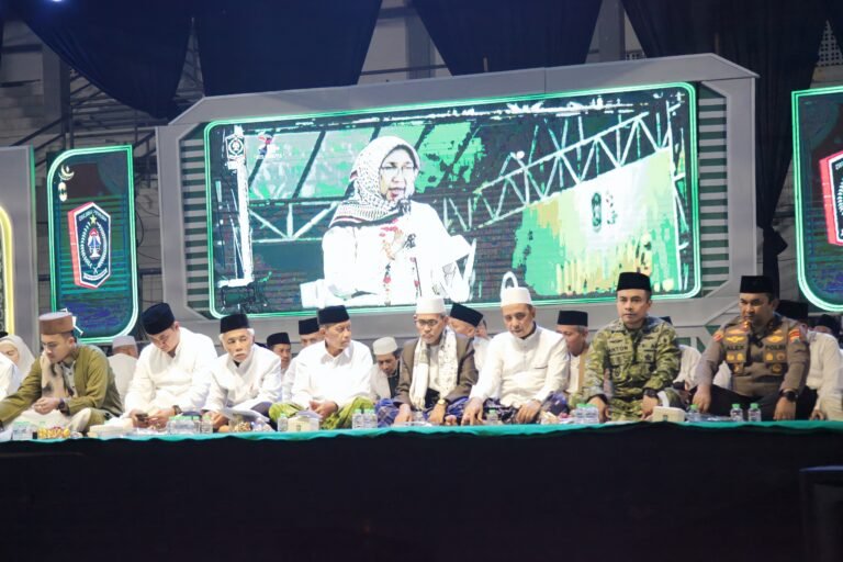 Lumajang Bersholawat dan Doa Bersama, Kobarkan Semangat Santri Mengawal Indonesia Menuju Peradaban Dunia
