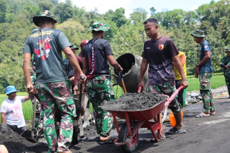 Satgas TMMD Kodim 0818/Malang Fokus Distribusikan Material untuk Percepatan Pembangunan Drainase di Lebakharjo
