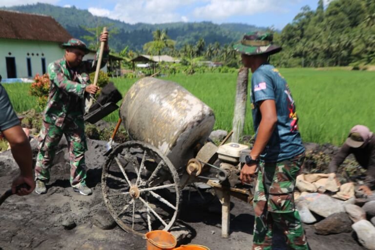 Satgas TMMD Maksimalkan Kinerja dengan Molen, Percepat Pembuatan Drainase di Lebakharjo