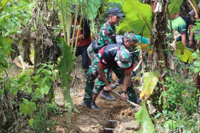 Percepatan Pipanisasi TMMD 126, Wujud Nyata Kepedulian TNI Terhadap Kebutuhan Air Bersih Warga Lebakharjo